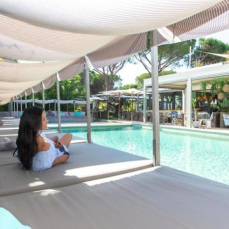 Hotel Font Mourier Cogolin Bagian luar foto