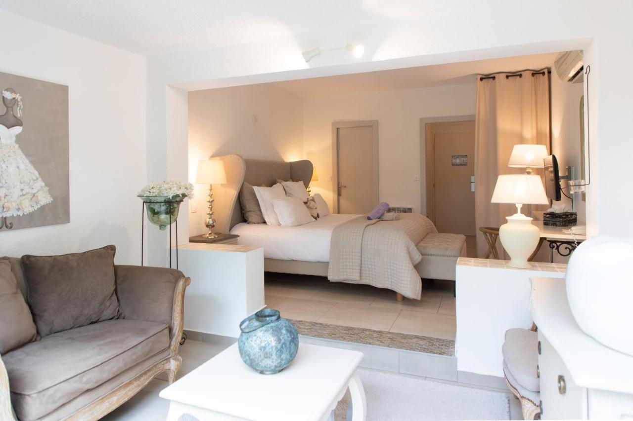 Hotel Font Mourier Cogolin Bagian luar foto