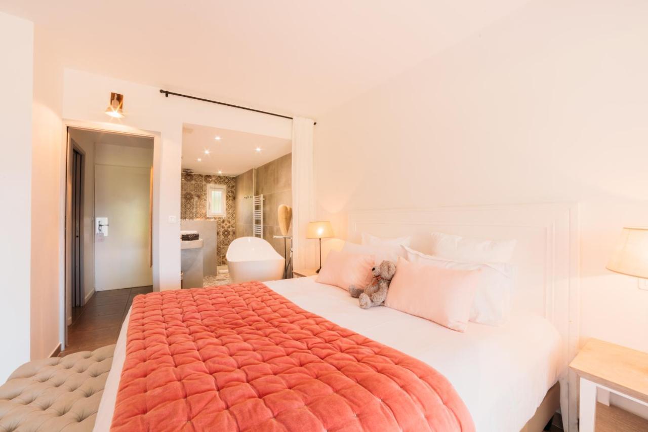 Hotel Font Mourier Cogolin Bagian luar foto