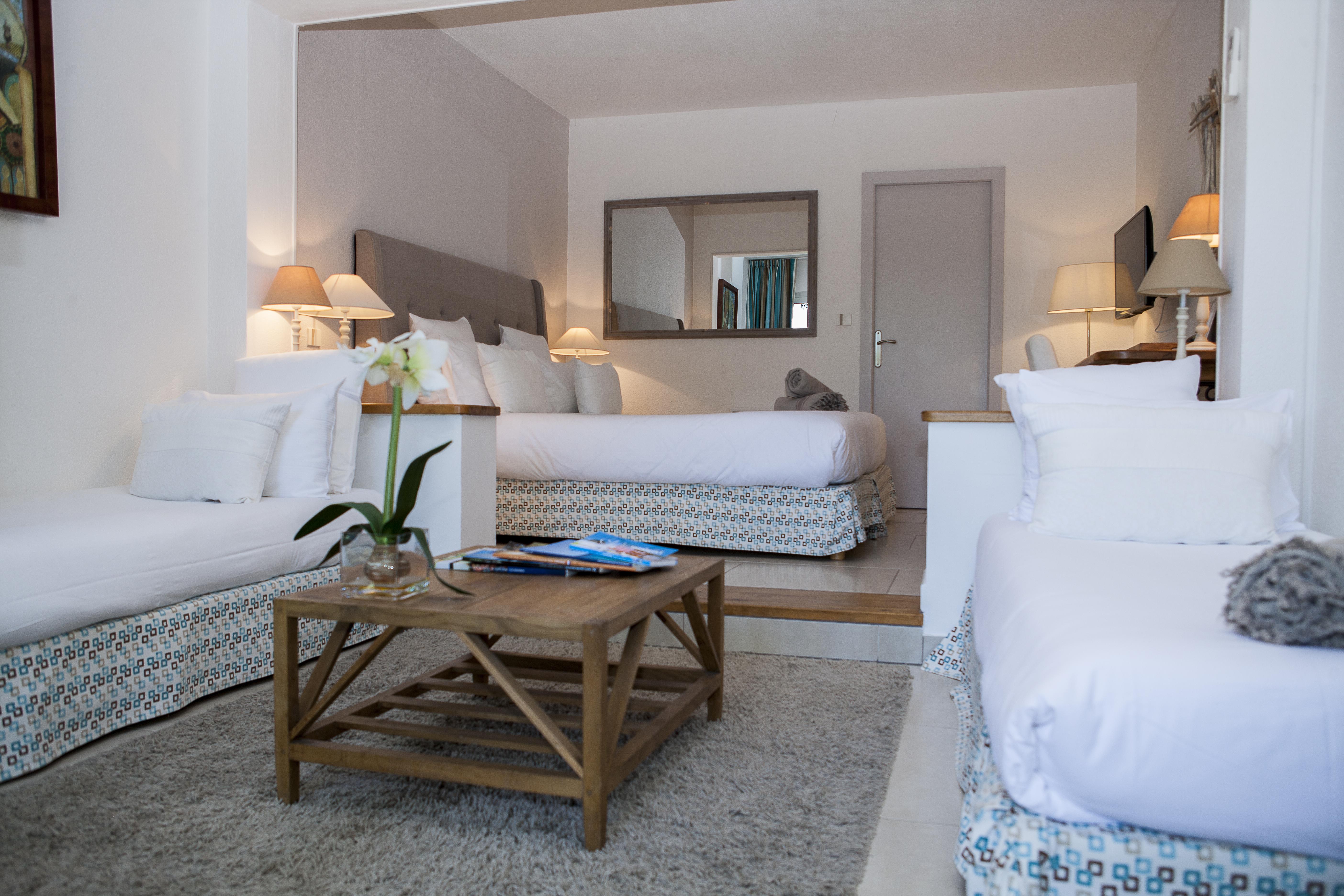 Hotel Font Mourier Cogolin Bagian luar foto