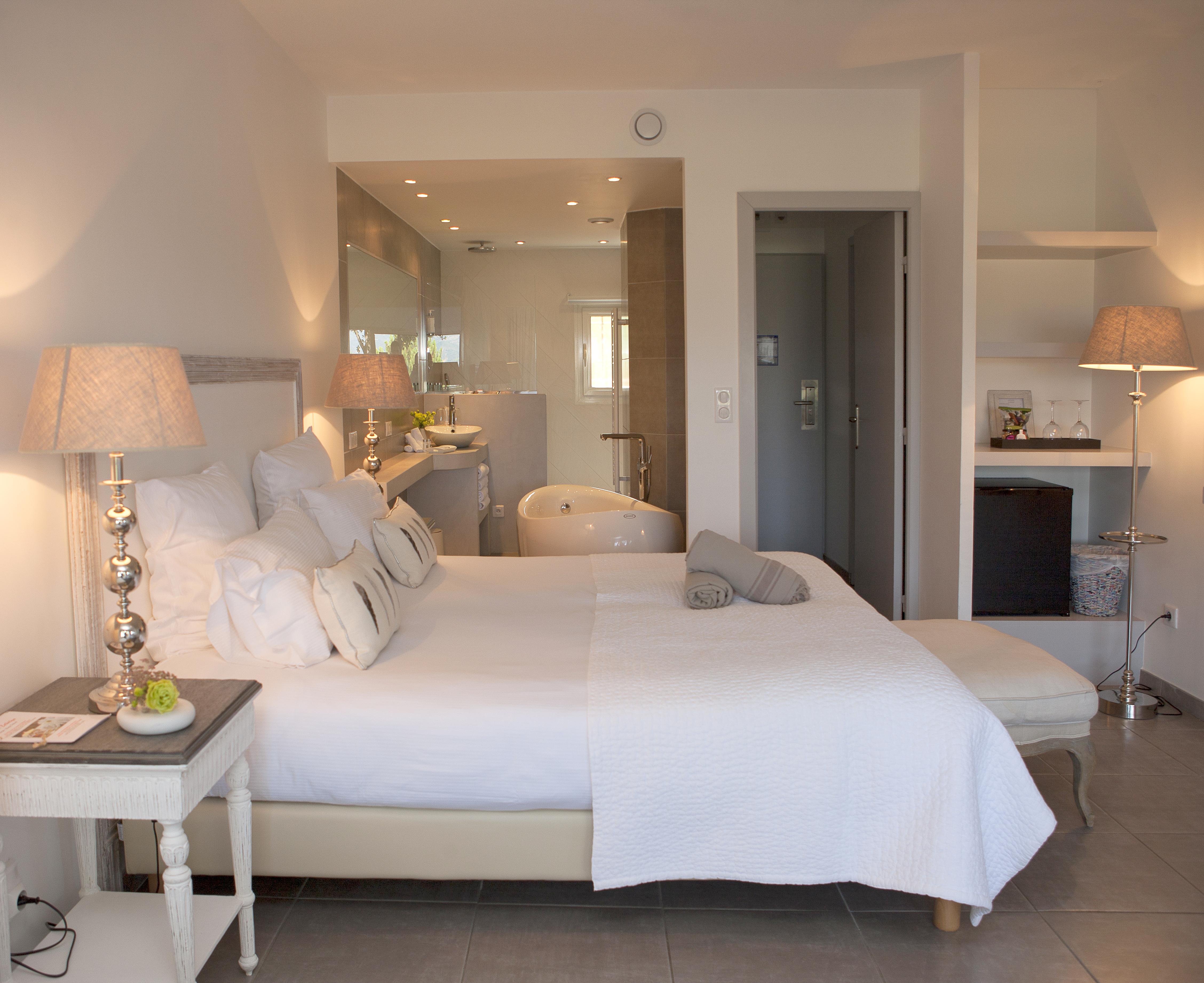 Hotel Font Mourier Cogolin Bagian luar foto