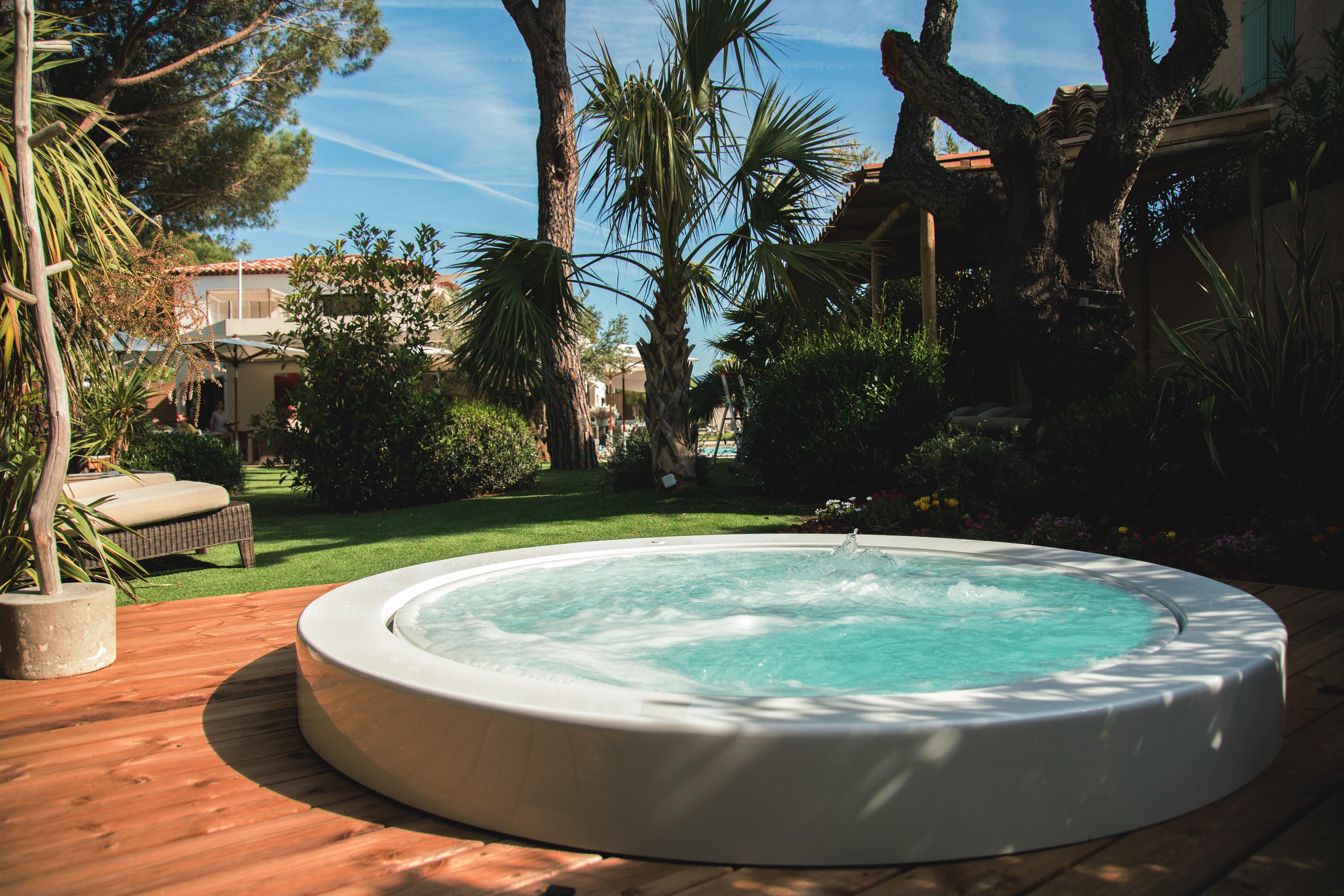 Hotel Font Mourier Cogolin Bagian luar foto