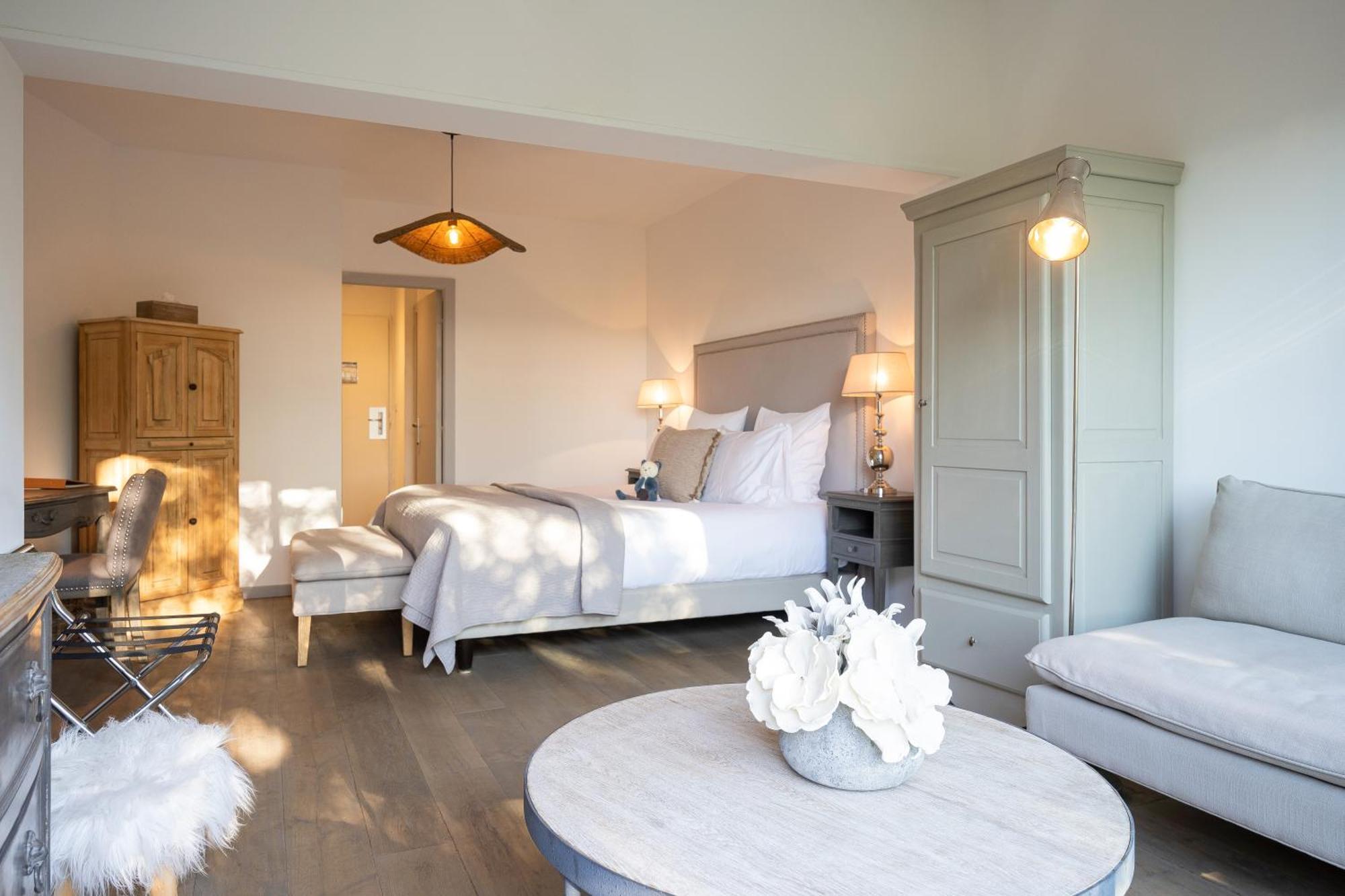 Hotel Font Mourier Cogolin Bagian luar foto