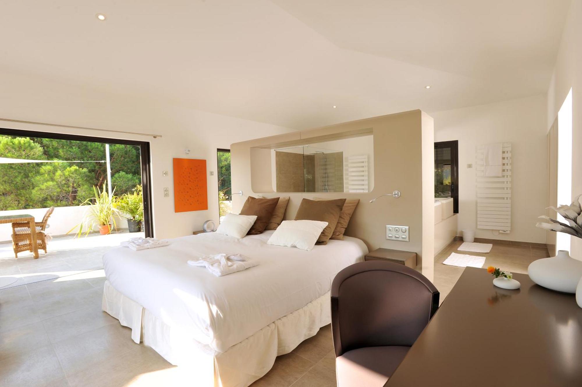 Hotel Font Mourier Cogolin Bagian luar foto