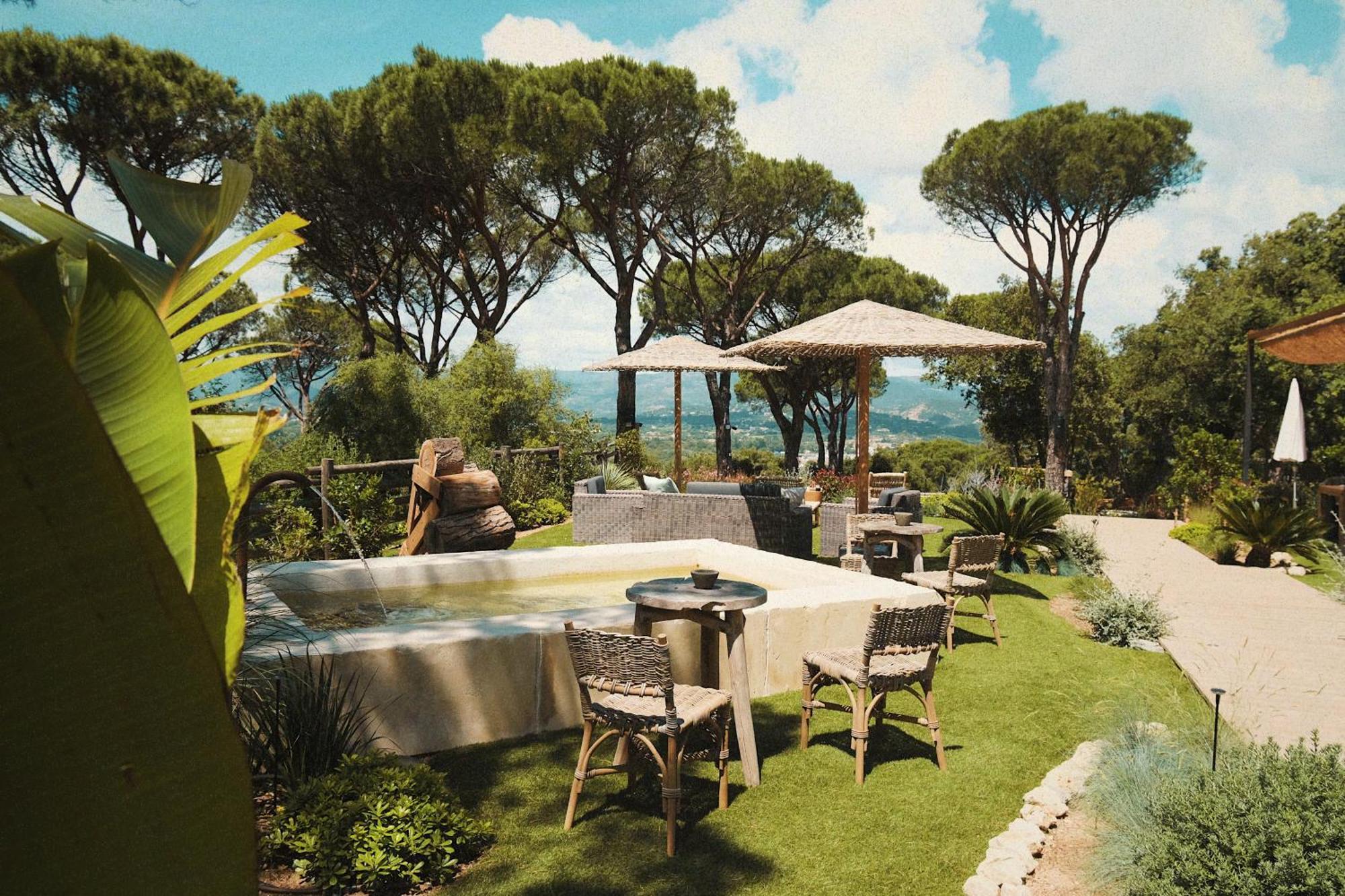 Hotel Font Mourier Cogolin Bagian luar foto