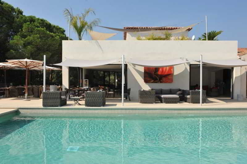 Hotel Font Mourier Cogolin Bagian luar foto