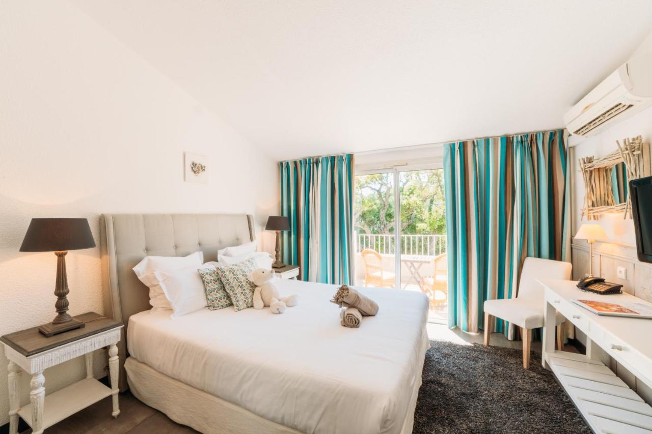 Hotel Font Mourier Cogolin Bagian luar foto